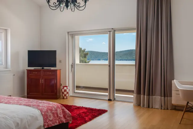 Šibenik - Prekrasna luksuzna vila uz more 1000 m2