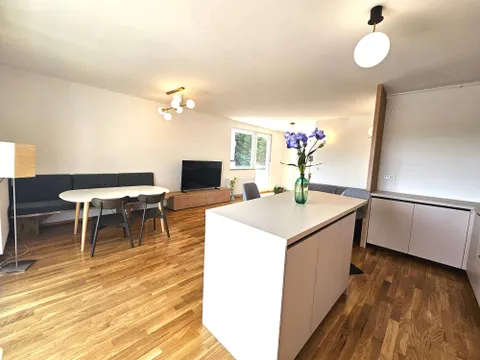 Zagreb, Pantovčak - Četverosoban stan s terasom + garaža 118 m2, Prvi najam