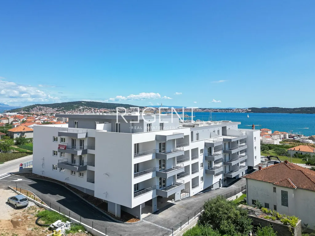 Trogir, Seget – Stambena novogradnja s pogledom na more