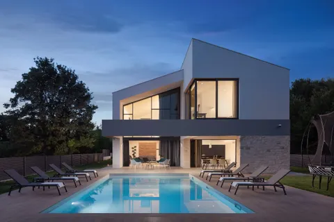 Istra, Ližnjan - luksuzna vila s privatnim bazenom 400m2