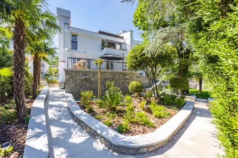 PRIVATNO: Kvarner, Opatija - Luksuzna vila na prekrasnoj lokaciji
