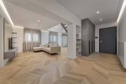 Zagreb, Centar – Luksuzan dvoetažan penthouse 144 m² za Najam