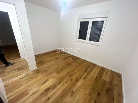 Zadar, Sukošan - Luksuzan četverosoban stan s bazenom 160 m2 novogradnja