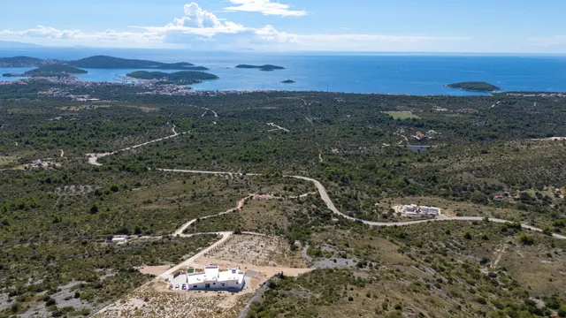Šibenik, Rogoznica - Atraktivno građevinsko zemljište s pogledom na more 5258 m2