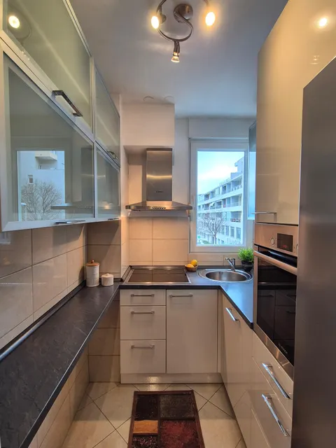 Split, Žnjan - Dvosoban stan s lođom i pogledom na more 57 m²
