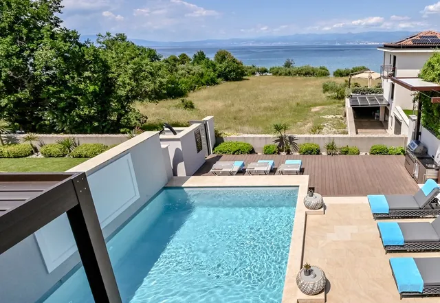Krk - Luksuzna vila za najam 160 m2