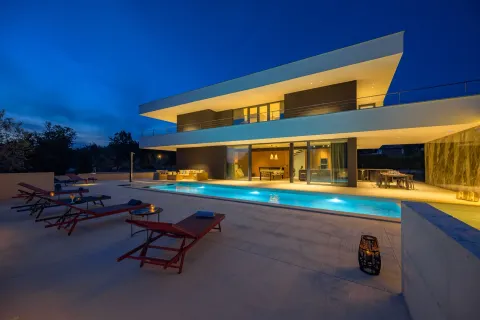 Istra, Grožnjan - Luksuzna dizajnerska vila 682 m2 novogradnja