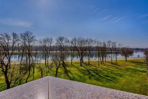 Zagreb, Jarun - Moderna kuća s bazenom uz jezero, 400 m2