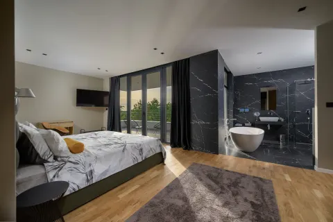 Istra, Grožnjan - Luksuzna dizajnerska vila 682 m2 novogradnja