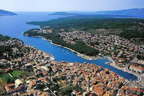 Hvar, Stari Grad- poljoprivredno zemljište s pogledom na more, 12 110m2