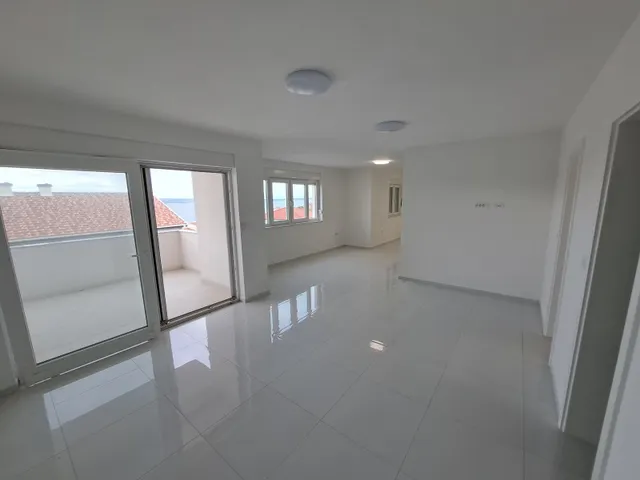 Crikvenica, Lunkovo - Četverosoban stan sa pogledom na more 122 m2