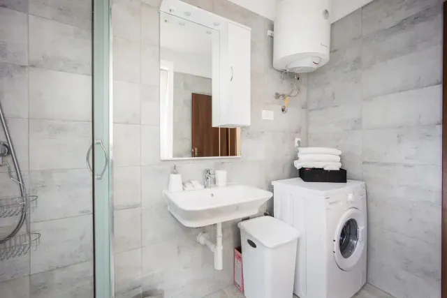 Trogir, centar- Kamena kuća 174 m2