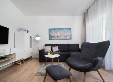 Trogir, centar - Jednosoban stan sa prekrasnim pogledom i loggiom 63 m2