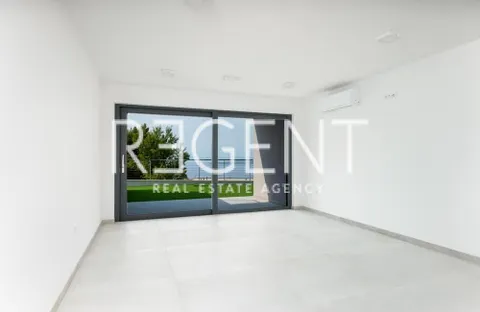 Makarska, Brela - Luksuzna vila s pogledom na more 268 m2