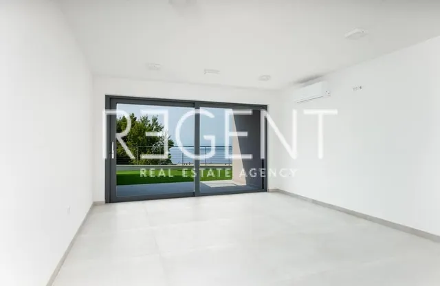 Makarska, Brela - Luksuzna vila s pogledom na more 268 m2