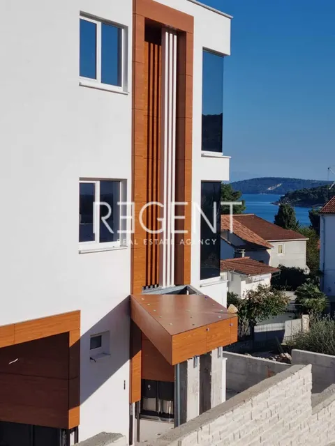 Trogir, Čiovo - Luksuzna novoizgrađena vila 100 m od mora, 579m2
