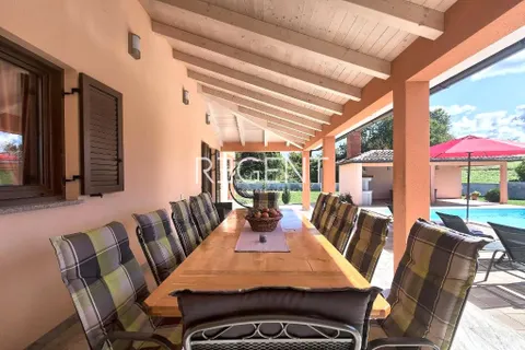 Istra, Tinjan – Prekrasna moderna vila s bazenom 260 m2