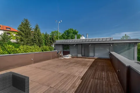 Zagreb, Ribnjak - Poslovno-stambena zgrada na vrhunskoj lokaciji u centru grada