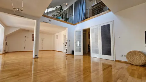 Zagreb, Trešnjevka - moderan troetažan stan 186 m2