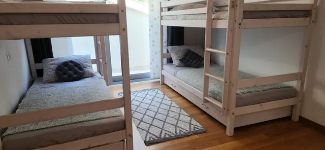 Korčula, Žrnovo - Vila prvi red uz more 280 m2