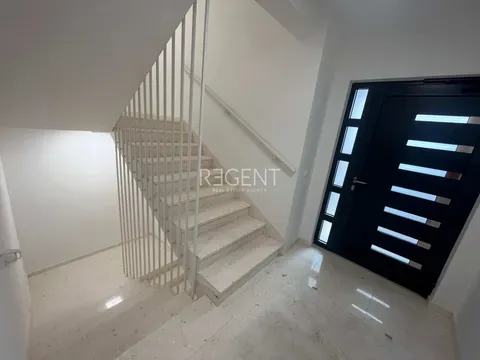 Zadar, Sukošan - Luksuzan trosoban stan 110 m2 novogradnja