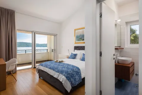 Šibenik - Prekrasna luksuzna vila uz more 1000 m2