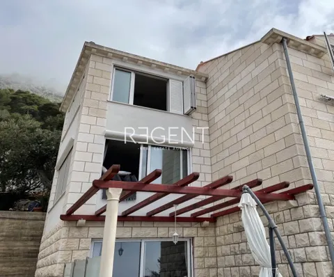 Stari Grad, Dubrovnik – Atraktivna moderna vila s pogledom na grad i more