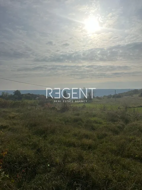 Istra, Oprtalj – Građevinsko zemljišto s projektom, NOVA CIJENA!