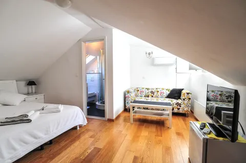 Korčula - Prekrasna kamena kuća u srcu staroga grada 130 m2