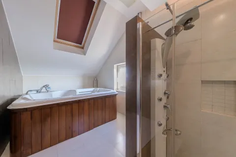Zagreb, Remete - Luksuzan trosoban stan na odličnoj lokaciji 173 m2