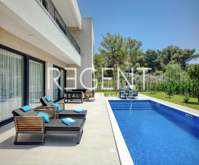 Šibenik, Brodarica – Nova prekrasna vila