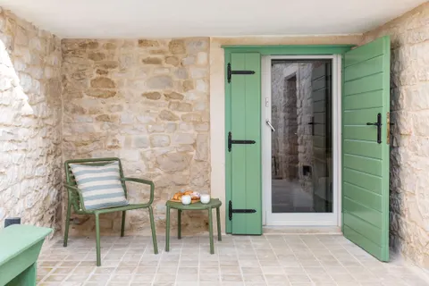 Brač, Pučišća - Prekrasna kamena vila 120 m2
