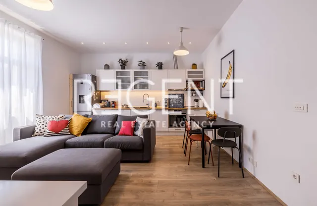 Split, Spinut - dvosoban apartman na frekventnoj lokaciji, 58 m2