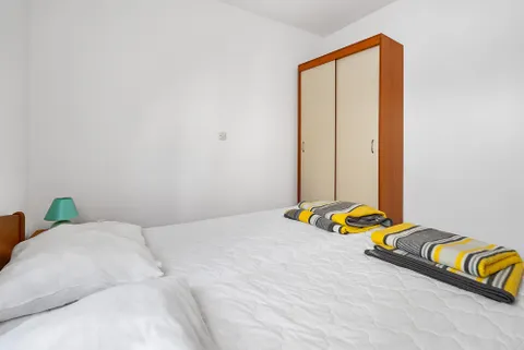 Makarska, Centar - Apartmanska kuća u blizini centra bruto površine 186 m2