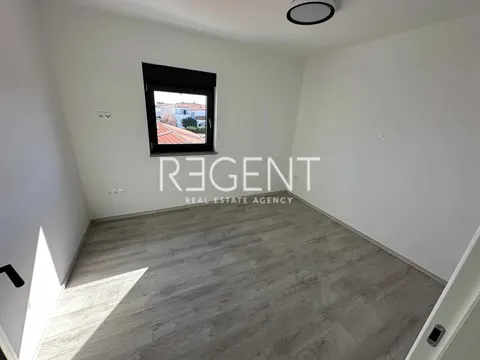 Zadar, Vir - Luksuzni penthouse 50m od mora 136 m2