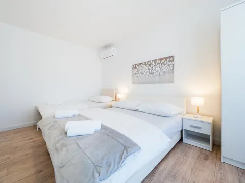 Trogir, centar - Jednosoban stan sa prekrasnim pogledom i loggiom 63 m2