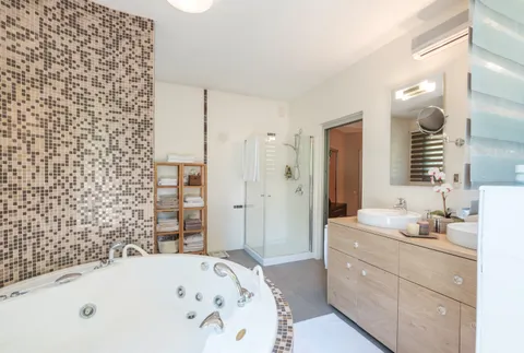 Zagreb, Gramača - Prestižna vila na odličnoj lokaciji 780 m2