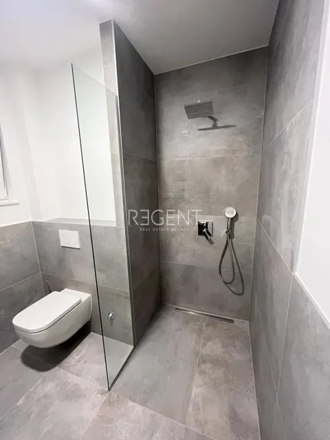 Zadar, Sukošan - Luksuzan trosoban stan 110 m2 novogradnja