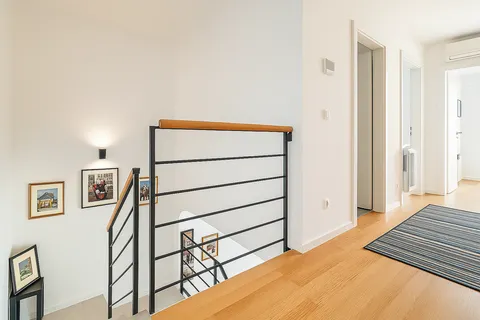 Zagreb, Siget - dvoetažan četverosoban stan s VPM i vrtom 114 m2 novogradnja