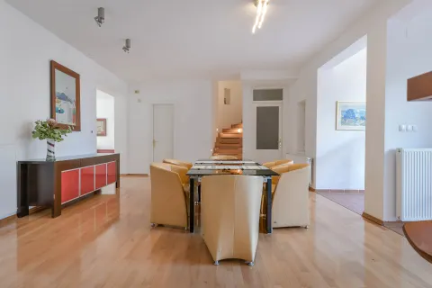 Zagreb, Gornji Grad - Prekrasna adaptirana kuća na vrhunskoj lokaciji