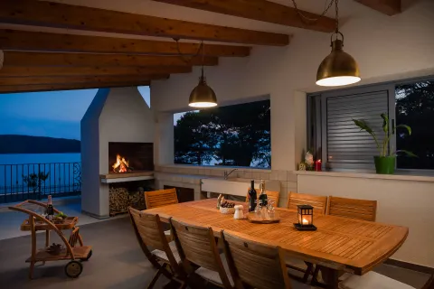 Šibenik - Prekrasna luksuzna vila uz more 1000 m2