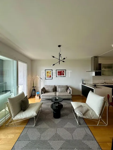 Split, Trstenik – Dvosoban stan s lođom i pogledom na more 75,40 m2 (Zgrada Ora)