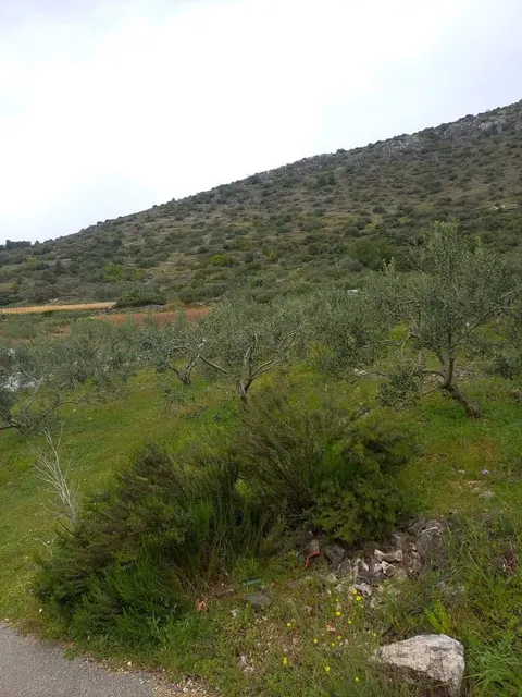 Trogir, Seget Donji – Građevinsko zemljište 941 m2