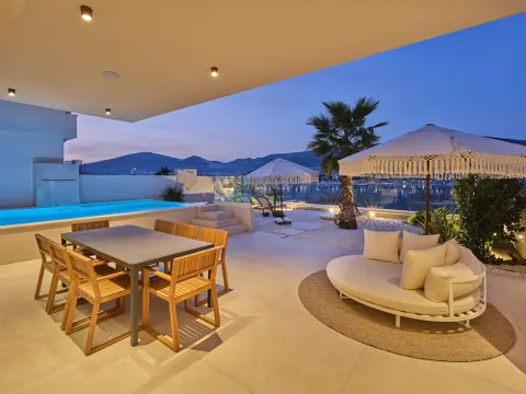 Trogir - Moderna villa B s pogledom na more 341 m2