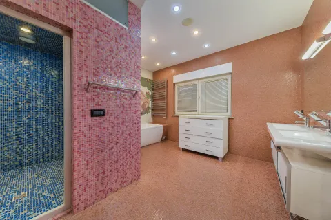 Zagreb, Gornji Bukovac - Prekrasna vila s vrtom, 591 m2