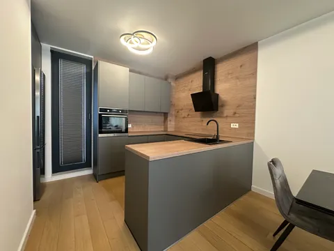 Zagreb, Petrova - Moderan trosoban stan 81 m2, najam