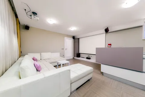 Zagreb, Remete – Prostran četverosoban stan s vrtom, 160 m²