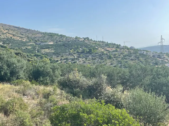 Trogir, Seget Vranjica - građevinsko zemljište 7400 m2
