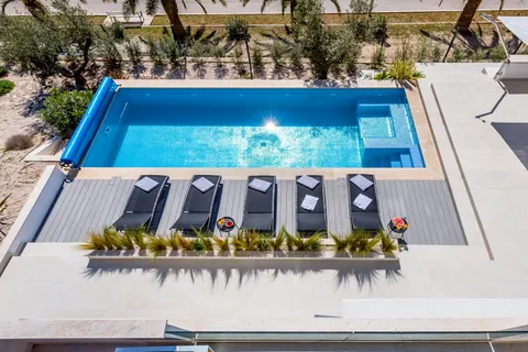 Brač, Milna - Moderna vila prvi red uz more, 264 m2