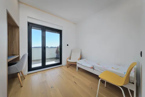 Zagreb, Remete: Luksuzni penthouse 105m2 za najam